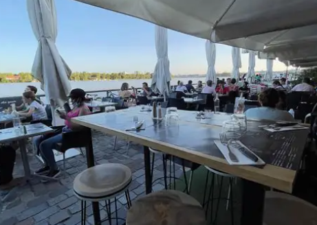 Brasserie Aux 4 Coins du Monde, brasserie accessible Bordeaux