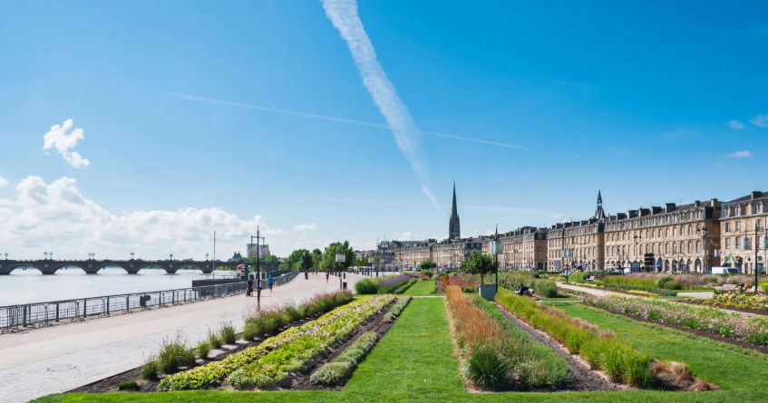 Les Quais de la Garonne à Bordeaux, promenade réaménagée